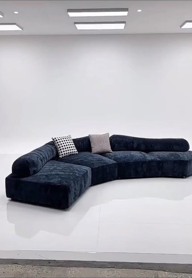 Yan Shi Curved Sectional